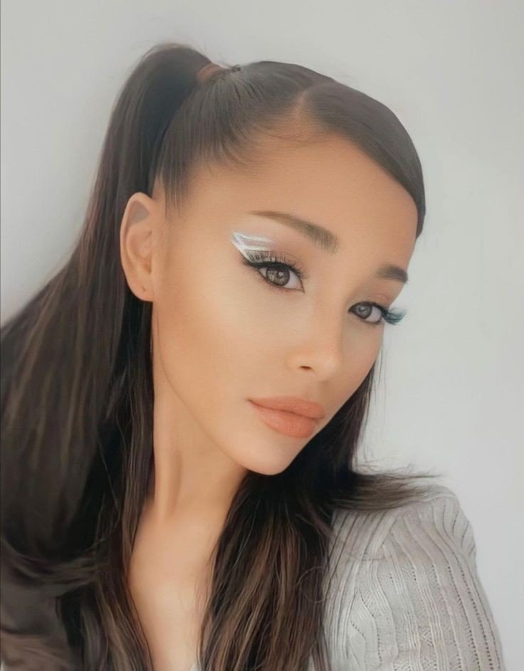 Ariana Grande waiting for your load π₯°π€ #46ve3SyB
