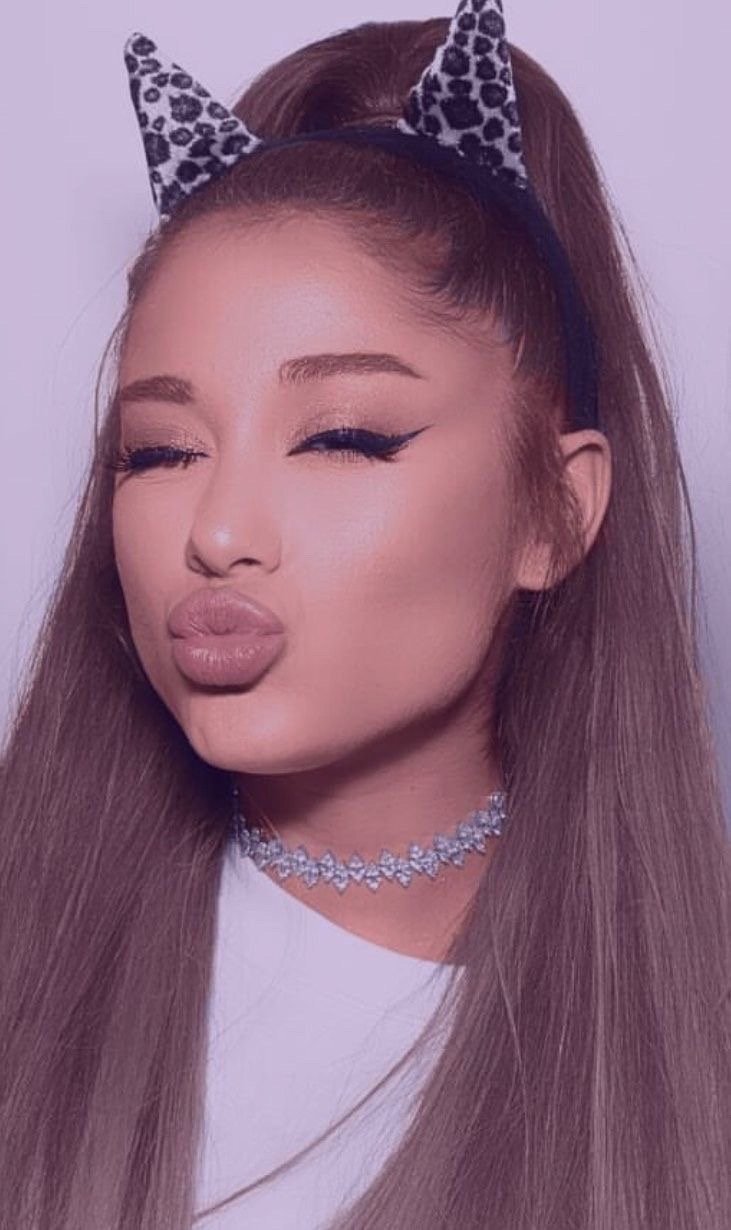 Ariana Grande waiting for your load π₯°π€ #BeUza7h1