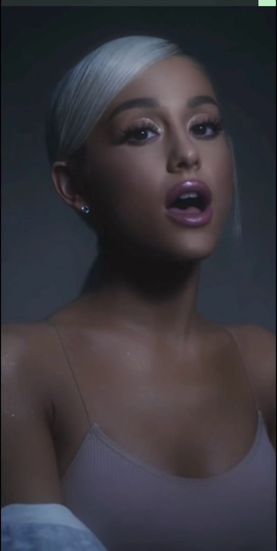 Ariana Grande waiting for your load π₯°π€ #BqvpKSUi