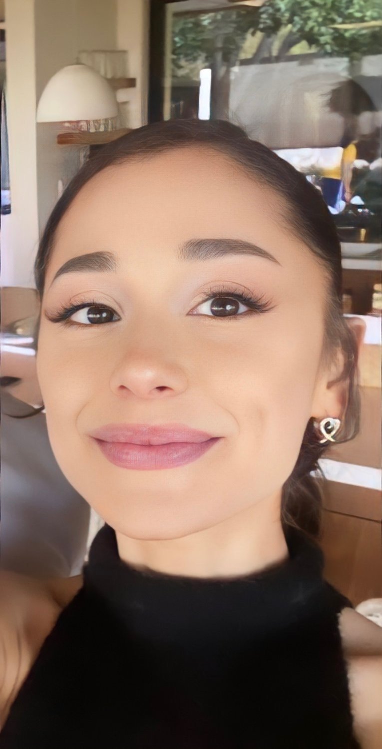Ariana Grande waiting for your load π₯°π€ #LtsJBkmf