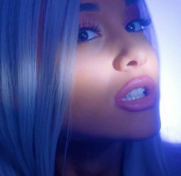 Ariana Grande waiting for your load π₯°π€ #eqIkyhh6
