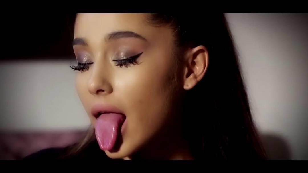 Ariana Grande waiting for your load π₯°π€ #fQLMIAWE