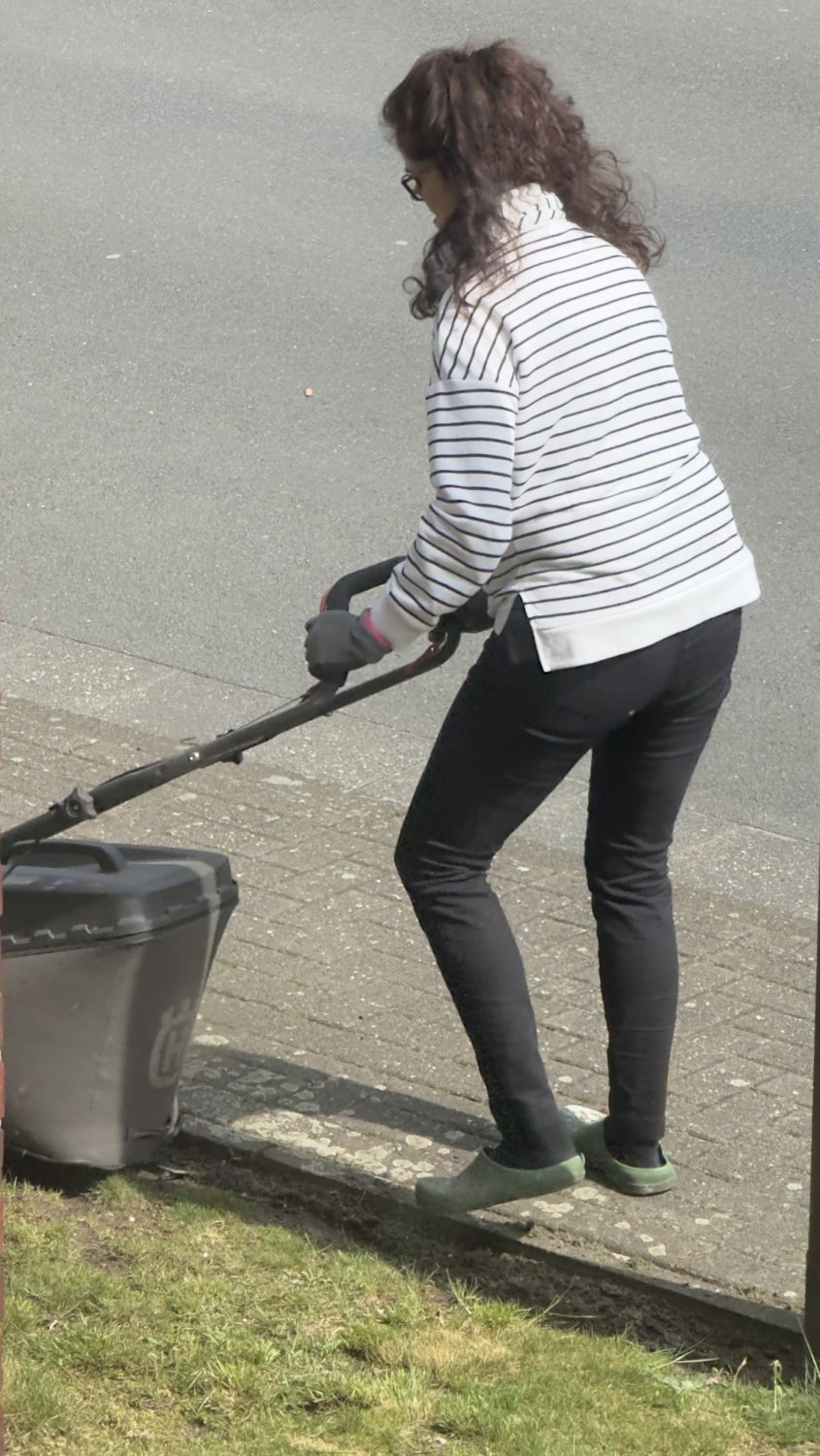 I spied on my hot milf mom while mowing the lawn #MQQDBhV6