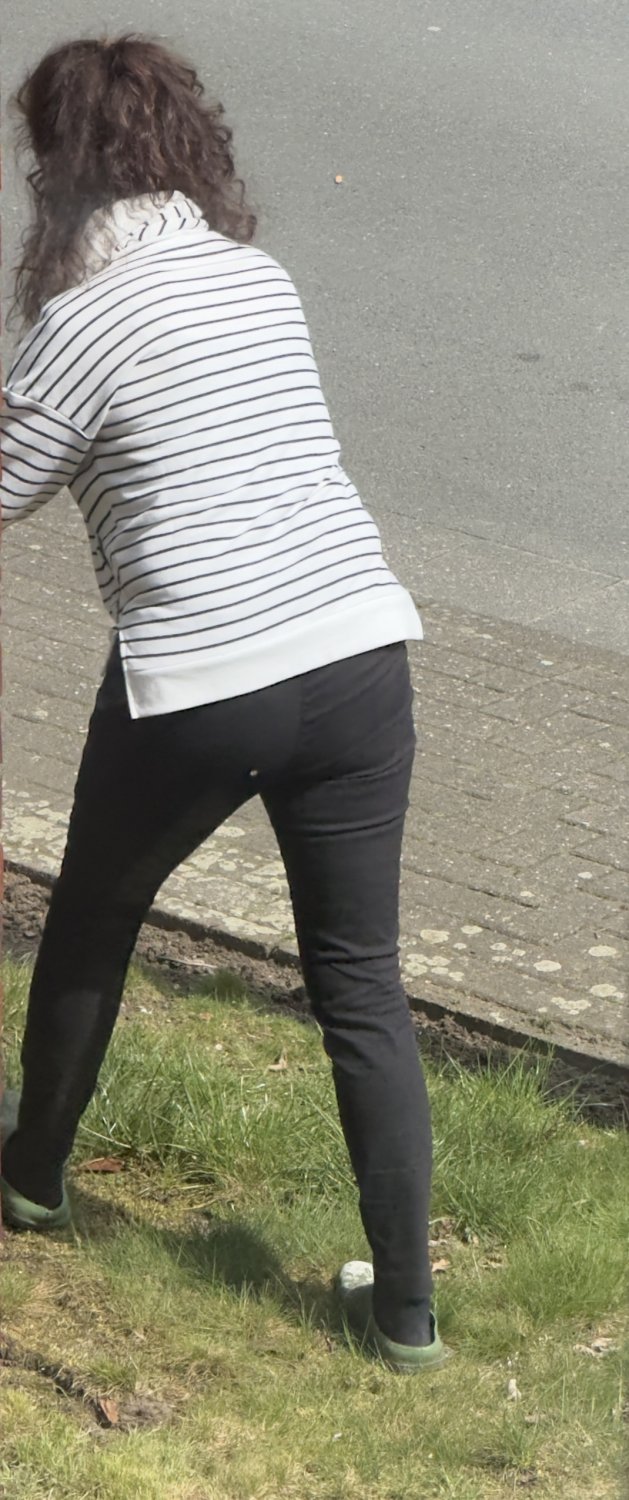 I spied on my hot milf mom while mowing the lawn #wSpxvKz1