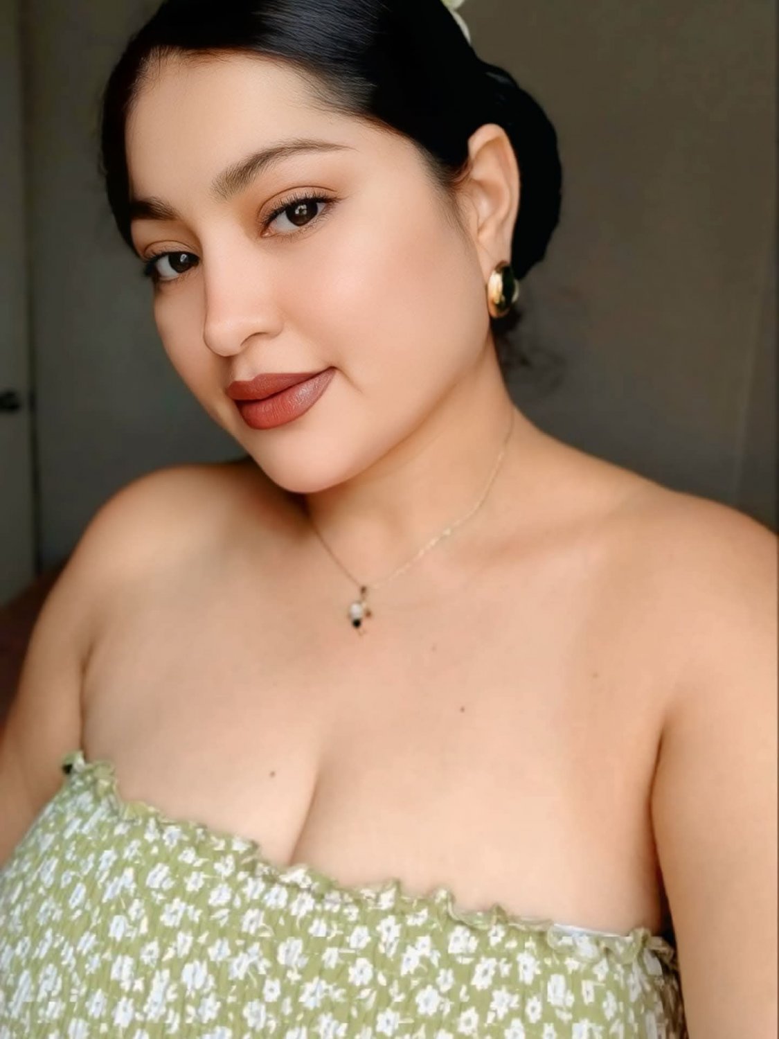 La tetona de playa del Carmen 🏖️ le encanta la verga #RCgO2KXr